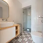 Tripas-coracao, Almada Charming Center * Porto
