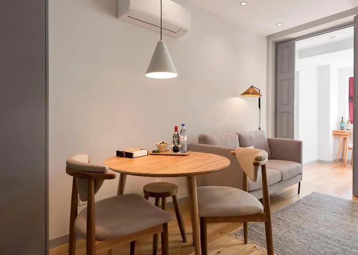 Tripas-coracao, Almada Charming Center